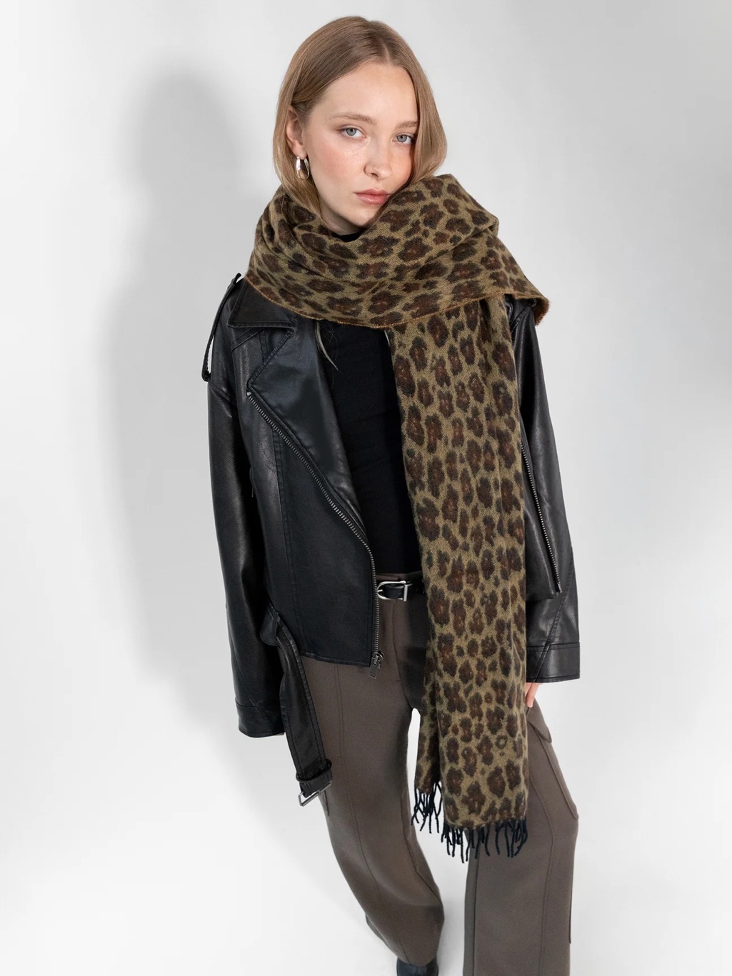 Nwt Oak + Fort Leopard Print Scarf